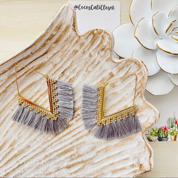 cocoscalicloset Jewelry - Boho Gray Fringe Filigree Drop Earrings NWT